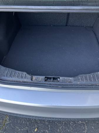 2017 Ford Focus SE 4dr Sedan Manual — photo 3