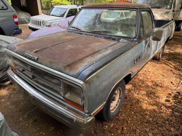 1987 Dodge D100 Pickup — photo 3