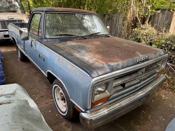 1987 Dodge D100 Pickup — photo 1