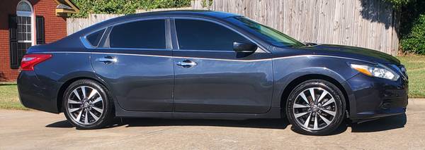 2017 Nissan Altima 2.5 SV — photo 1