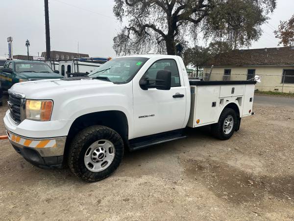 2011 GMC Sierra 2500hd Work Truck — photo 2