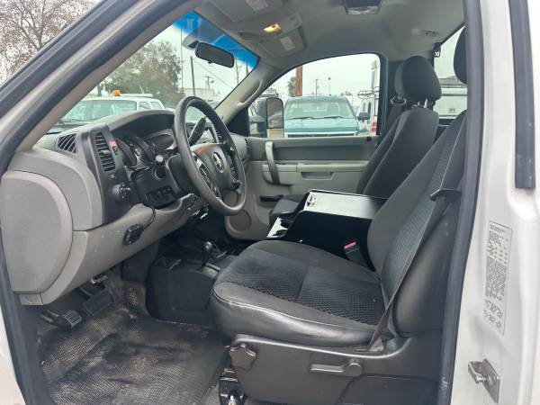 2011 GMC Sierra 2500hd Work Truck — photo 10