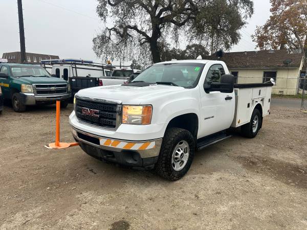 2011 GMC Sierra 2500hd Work Truck — photo 1