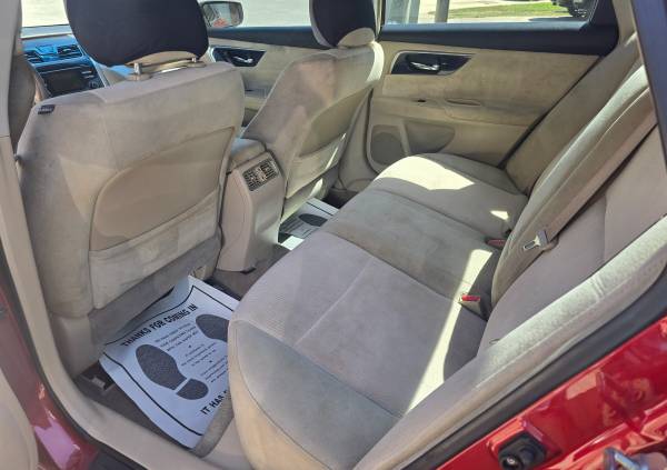2015 Nissan Altima 2.5 SV 4dr Sedan CVT — photo 10