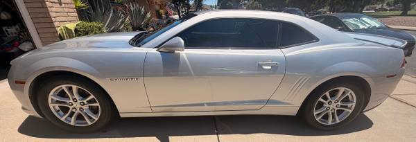 2015 Chevrolet Camaro 1LT 2dr Coupe Manual — photo 2