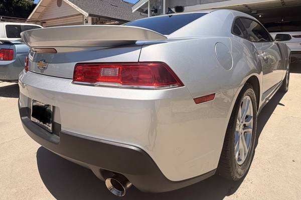 2015 Chevrolet Camaro 1LT 2dr Coupe Manual — photo 3