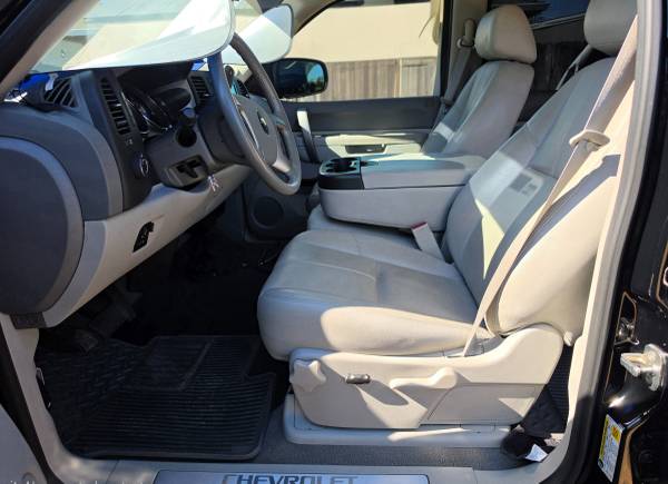 2012 Chevrolet Silverado 1500 LT 4x4 Regular Cab 8 ft. box 133 in. WB Automatic — photo 3