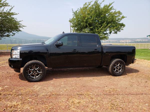 2012 Chevrolet Silverado 1500 LT 4x4 Regular Cab 8 ft. box 133 in. WB Automatic — photo 2