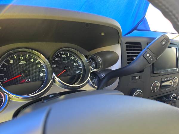 2012 Chevrolet Silverado 1500 LT 4x4 Regular Cab 8 ft. box 133 in. WB Automatic — photo 5