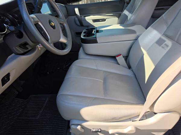 2012 Chevrolet Silverado 1500 LT 4x4 Regular Cab 8 ft. box 133 in. WB Automatic — photo 4