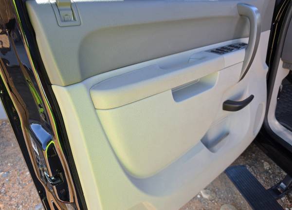 2012 Chevrolet Silverado 1500 LT 4x4 Regular Cab 8 ft. box 133 in. WB Automatic — photo 6
