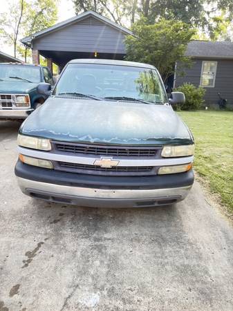 2001 Chevrolet S-10 Base — photo 1