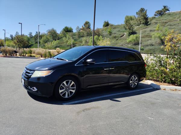 2014 Honda Odyssey Touring — photo 7