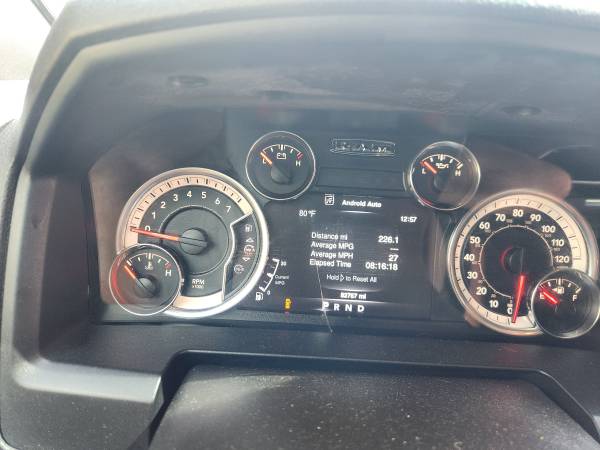 2022 RAM 1500 Classic SLT — photo 10