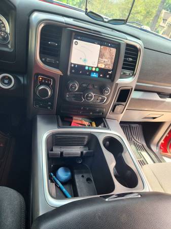 2022 RAM 1500 Classic SLT — photo 9