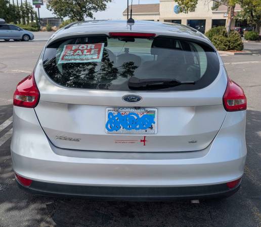 2018 Ford Focus SE 4dr Sedan Manual — photo 5