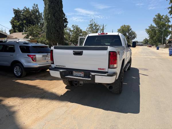 2011 GMC Sierra 2500hd SLT 4x4 Crew Cab 8 ft. box 167.7 in. WB Automatic — photo 7