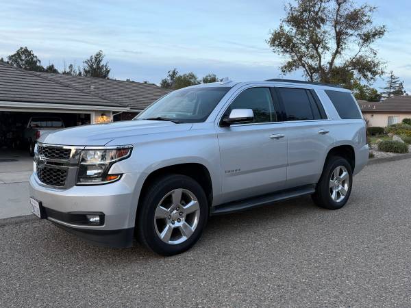 2016 Chevrolet Tahoe LT — photo 2