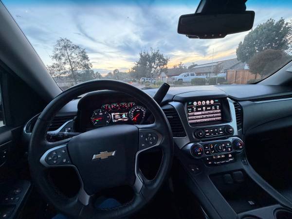 2016 Chevrolet Tahoe LT — photo 10