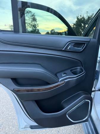 2016 Chevrolet Tahoe LT — photo 9