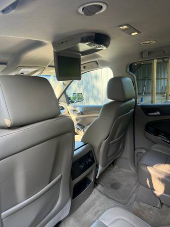 2015 Chevrolet Tahoe LS 4x2 Automatic — photo 11