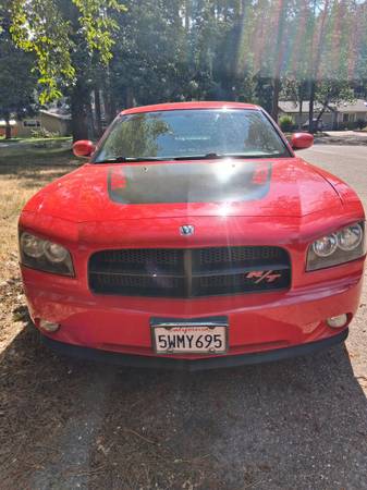 2006 Dodge Daytona Sadan — photo 2