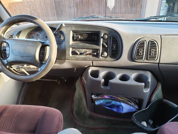 1998 Dodge RAM 1500 WS 2dr Standard Cab SB — photo 3