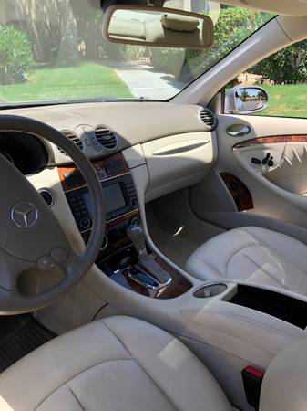 2009 Mercedes-Benz CLK-Class Base CLK 350 — photo 7