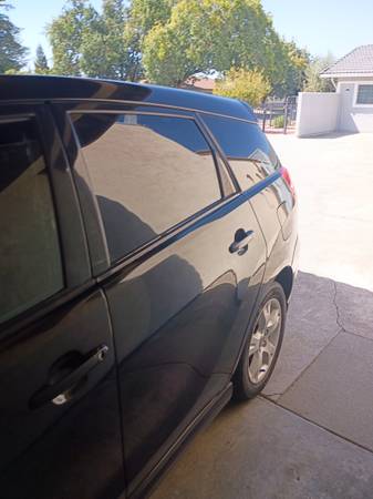 2004 Toyota Matrix XR Front-wheel Drive Hatchback Manual — photo 3