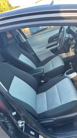 2014 Toyota Prius C Two 5dr Hatchback CVT — photo 4
