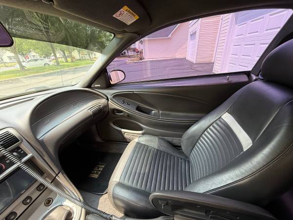2003 Ford Mustang Mach 1 2dr Coupe Manual — photo 8