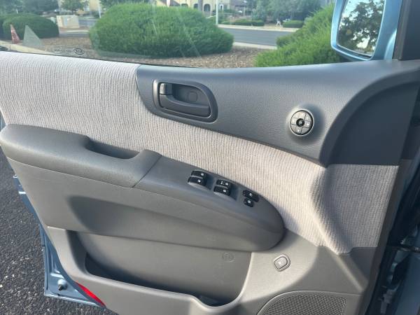 2006 KIA Sedona EX Passenger Van Automatic — photo 12