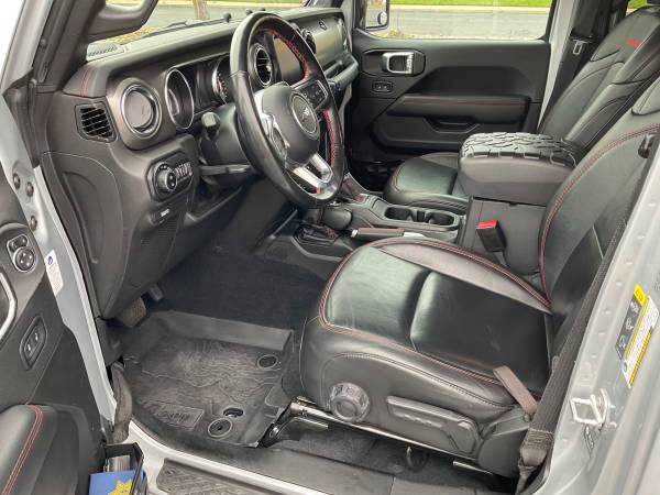 2022 Jeep Gladiator Rubicon 4dr 4x4 Crew Cab 5 ft. box Manual — photo 10