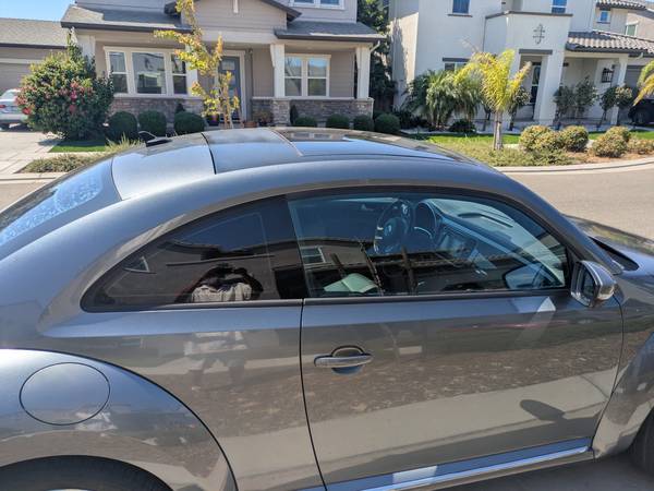 2014 Volkswagen Beetle 1.8T 2dr Hatchback Manual — photo 1