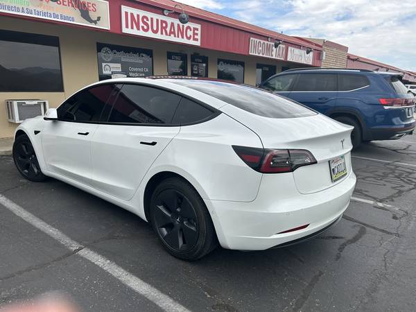 2022 Tesla Model 3 Base — photo 2