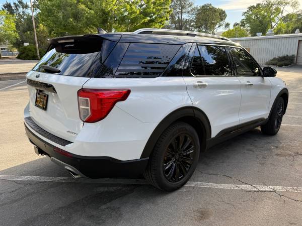 2021 Ford Explorer Limited — photo 12