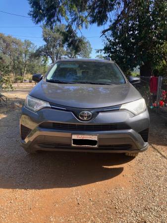 2018 Toyota Rav4 SE 4dr All-wheel Drive Automatic — photo 3