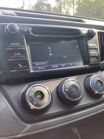 2018 Toyota Rav4 SE 4dr All-wheel Drive Automatic — photo 10