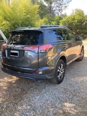 2018 Toyota Rav4 SE 4dr All-wheel Drive Automatic — photo 6