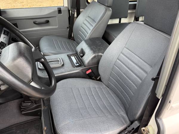1997 Land Rover Defender S — photo 11