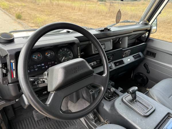 1997 Land Rover Defender S — photo 9