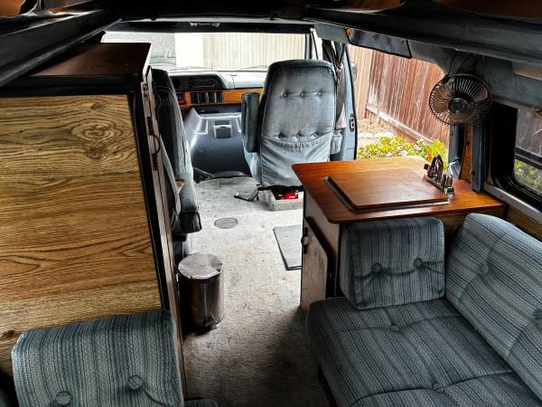 1988 Dodge RAM 150 Base 2dr Standard Cab SB — photo 6