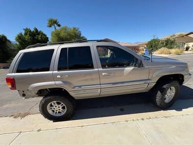 2000 Jeep Grand Cherokee Limited 4dr 4x2 Automatic — photo 4
