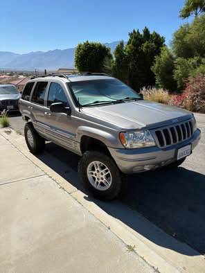 2000 Jeep Grand Cherokee Limited 4dr 4x2 Automatic — photo 1