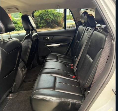 2011 Ford Edge SE 4dr All-wheel Drive Automatic — photo 5