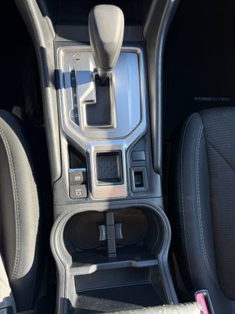 2019 Subaru Forester Base 4dr All-wheel Drive CVT — photo 11