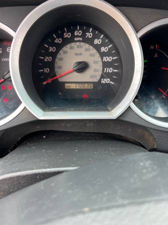 2006 Toyota Tacoma PreRunner V6 — photo 4