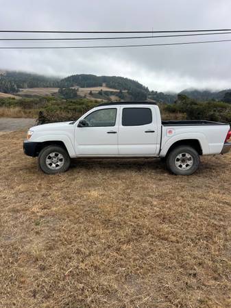 2006 Toyota Tacoma PreRunner V6 — photo 1