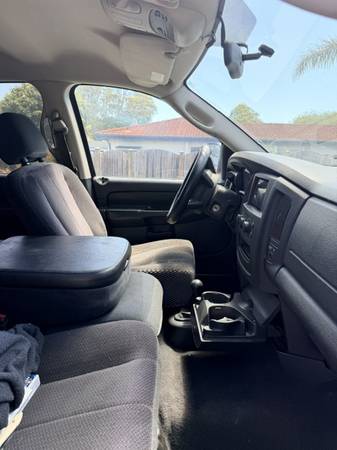 2004 Dodge RAM 2500 ST 4x4 Quad Cab 160.5 in. WB Manual — photo 10