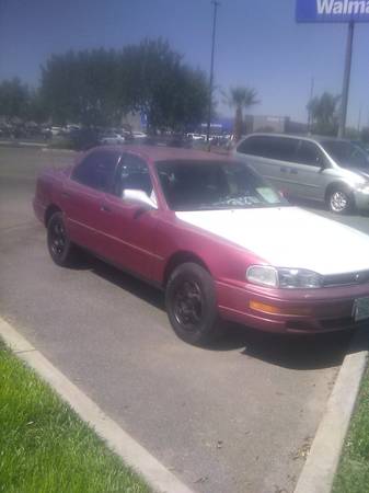 1992 Toyota Camry LE 4dr Wagon — photo 2